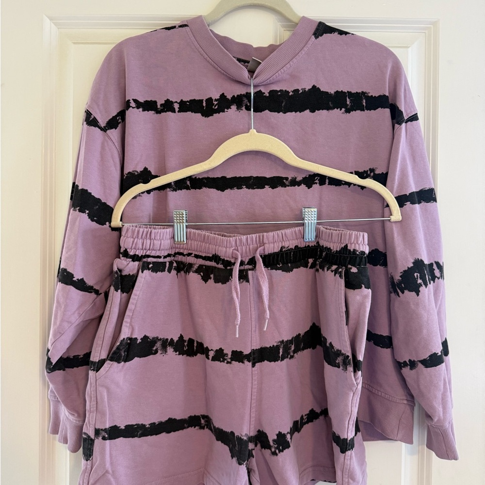 Women’s ICHI matching set.
